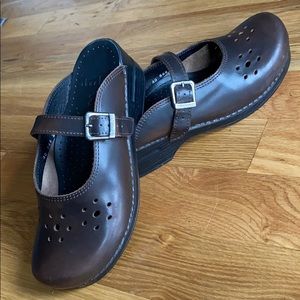 Dansko Merrie Clogs Size 40